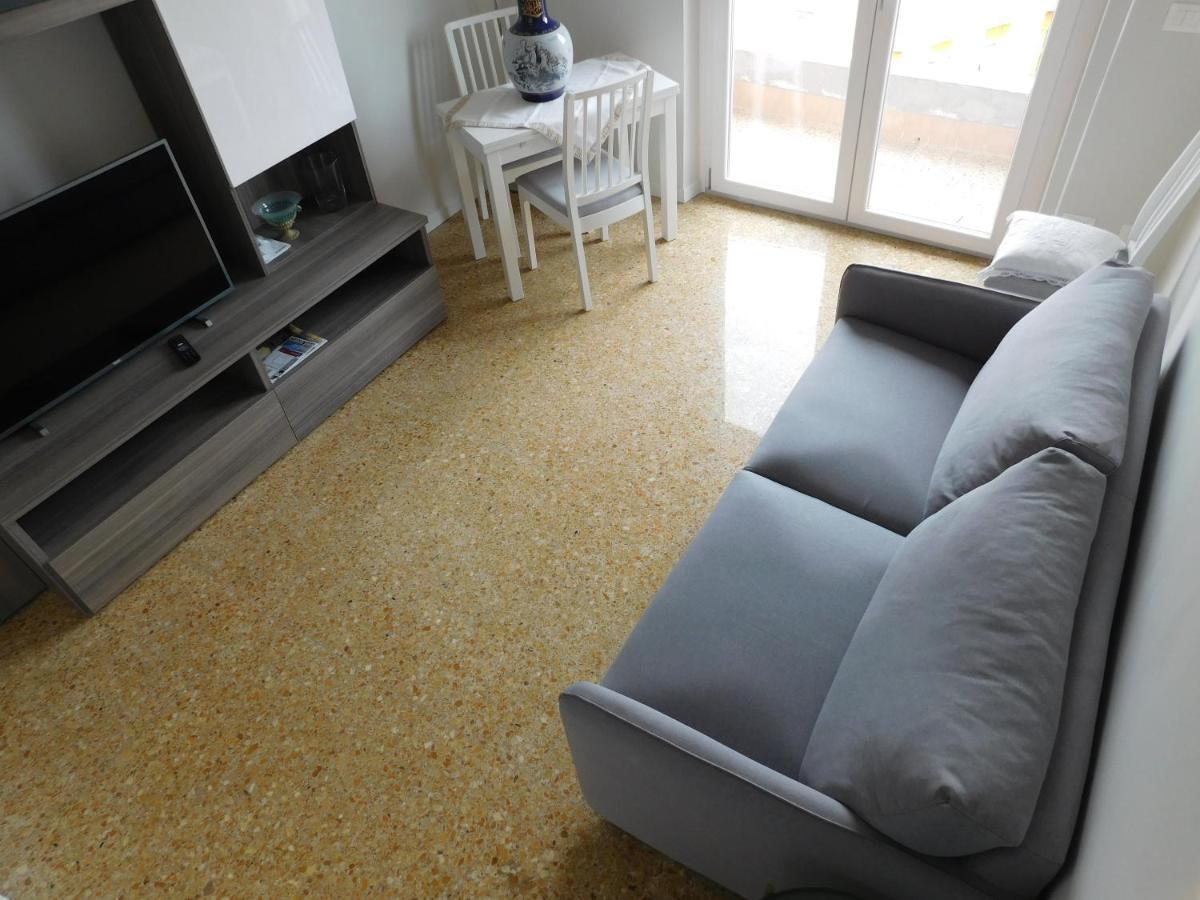 My House In Rome — Photos 3